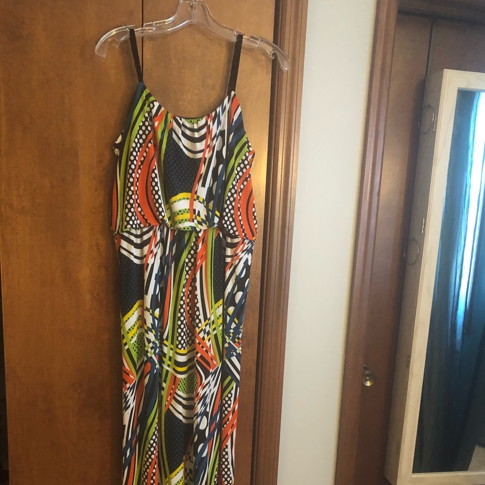 Colorful maxi dress. NWT size Large- comfy & cute